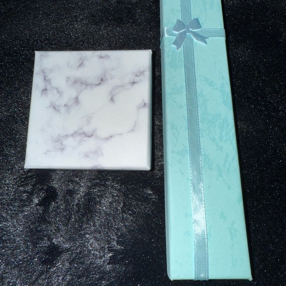 Engraved Gold Heart Tag Bracelet and necklace set - Picture 7 of 9